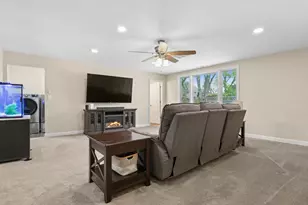 1801 Cambourne Ln, Schaumburg, IL 60194 - Photo 6