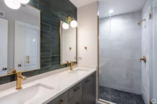 3839 N Clark St, Chicago, IL 60613 - Photo 12