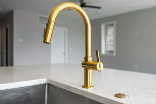 3839 N Clark St, Chicago, IL 60613 - Photo 6