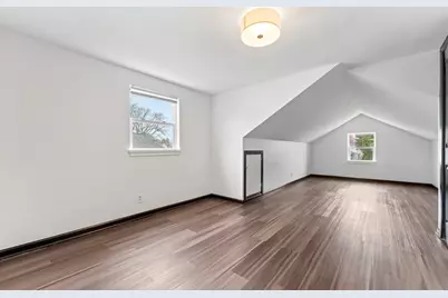 84 S Weston Avenue, Elgin, IL 60123 - Photo 22