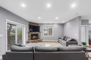 4549 E Larch Ave, Glenview, IL 60025 - Photo 12