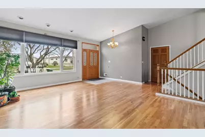 9330 Murray Court, Morton Grove, IL 60053 - Photo 10