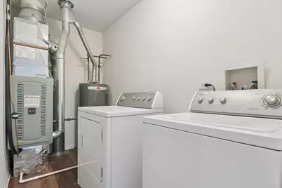 [Address not provided], Carpentersville, IL 60110 - Photo 14