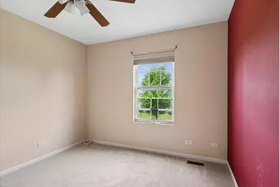 [Address not provided], Carpentersville, IL 60110 - Photo 16