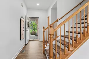 414 Coventry Cir, Glendale Heights, IL 60139 - Photo 2