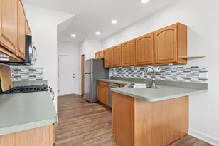 414 Coventry Cir, Glendale Heights, IL 60139 - Photo 6
