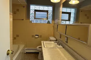 6118 W Gunnison St, Chicago, IL 60630 - Photo 4