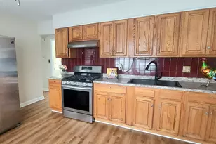 1105 Assell Ave, Aurora, IL 60505 - Photo 4