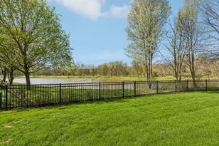 5 Orchid Ct, Streamwood, IL 60107 - Photo 40