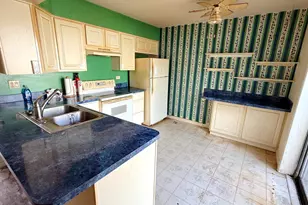 931 Chase Ct, Gurnee, IL 60031 - Photo 8