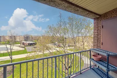 945 E Kenilworth Avenue #419, Palatine, IL 60074 - Photo 6