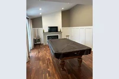 32 White Oak Circle #0, Saint Charles, IL 60174 - Photo 2