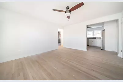 5201 W Wellington Avenue #2E, Chicago, IL 60641 - Photo 8