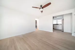 5201 W Wellington Ave, Chicago, IL 60641 - Photo 8