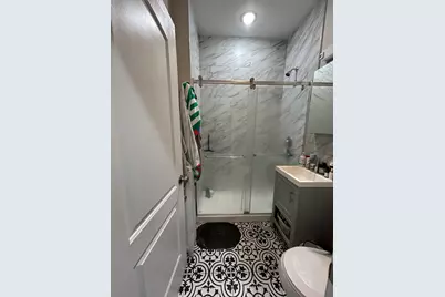 709 W Barry Avenue #S2, Chicago, IL 60657 - Photo 8