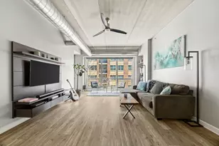 845 N Kingsbury St, Chicago, IL 60610 - Photo 2