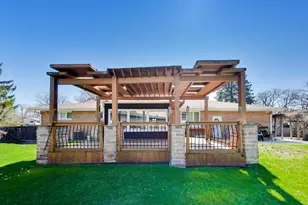 1032 Heatherfield Ln, Glenview, IL 60025 - Photo 26