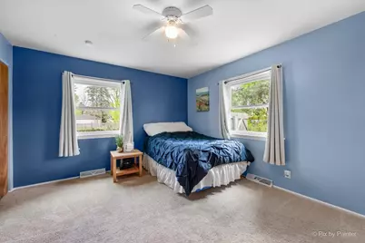 401 Hill Avenue, North Aurora, IL 60542 - Photo 6