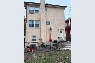 8626 Trumbull Avenue, Skokie, IL 60076 - Photo 2