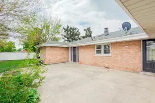 7945 Mobile Ave, Burbank, IL 60459 - Photo 2