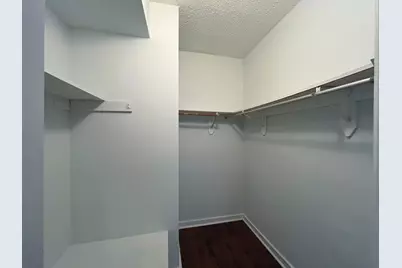 3727 N Pine Grove Avenue #107, Chicago, IL 60613 - Photo 4