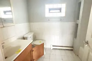 17W452 Butterfield Rd, Villa Park, IL 60181 - Photo 16
