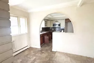 17W452 Butterfield Rd, Villa Park, IL 60181 - Photo 12