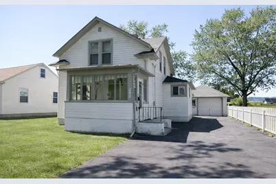 262 S Weston Avenue, Elgin, IL 60123 - Photo 1