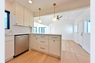 219 E Berkshire Avenue, Lombard, IL 60148 - Photo 16