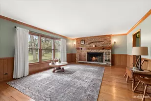 43W762 McDonald Rd, Elgin, IL 60124 - Photo 8