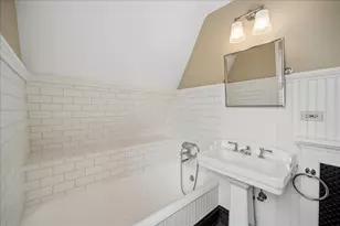 2448 Lincolnwood Dr, Evanston, IL 60201 - Photo 42
