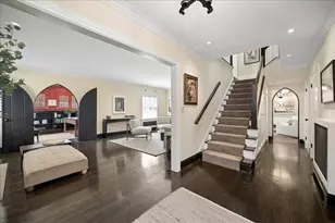 2448 Lincolnwood Dr, Evanston, IL 60201 - Photo 6