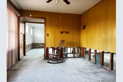 10100 S Saint Lawrence Avenue, Chicago, IL 60628 - Photo 6