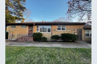 10100 S Saint Lawrence Avenue, Chicago, IL 60628 - Photo 1
