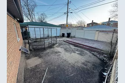 10100 S Saint Lawrence Avenue, Chicago, IL 60628 - Photo 12