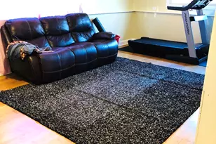 9529 Kenneth Ave, Skokie, IL 60076 - Photo 4