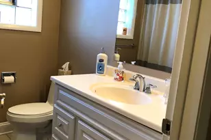 9529 Kenneth Ave, Skokie, IL 60076 - Photo 8