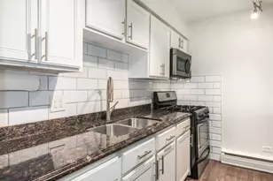 6121 W Higgins Ave, Chicago, IL 60630 - Photo 10