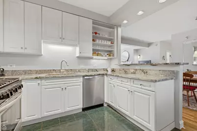 7639 N Eastlake Terrace #2B, Chicago, IL 60626 - Photo 16