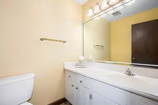 8146 Braeburn Ln, Orland Park, IL 60462 - Photo 6