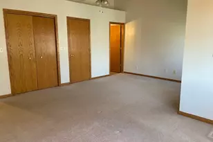 674 S Peace Rd, Sycamore, IL 60178 - Photo 12