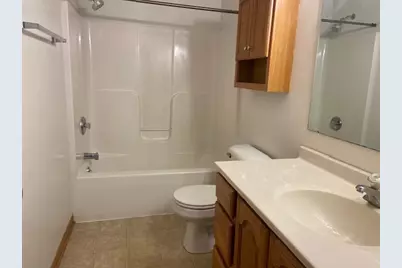 674 S Peace Road, Sycamore, IL 60178 - Photo 10