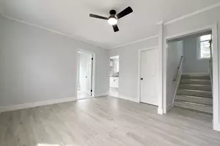 9820 S California Ave, Evergreen Park, IL 60805 - Photo 8