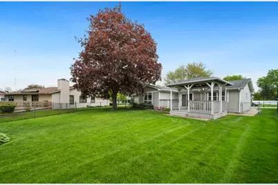 1562 White Trail, Elk Grove Village, IL 60007 - Photo 22