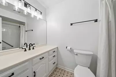 1562 White Trail, Elk Grove Village, IL 60007 - Photo 16