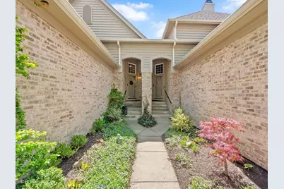 11025 Edgebrook Lane, Indian Head Park, IL 60525 - Photo 2