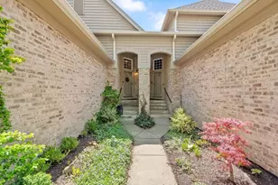 11025 Edgebrook Ln, Indian Head Park, IL 60525 - Photo 2