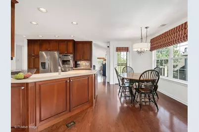 11025 Edgebrook Lane, Indian Head Park, IL 60525 - Photo 10