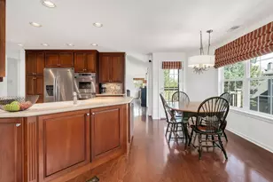 11025 Edgebrook Ln, Indian Head Park, IL 60525 - Photo 10