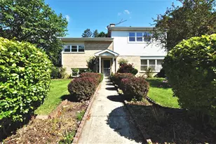 910 Hollywood Ave, Des Plaines, IL 60016 - Photo 1